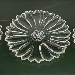 Vintage 1950’s MCM Colony Daisy Snack Clear Glass Plates Lot(3)