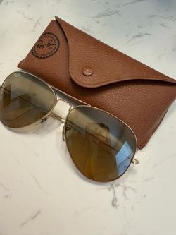 Ray-Ban Aviator Sunglasses with Case