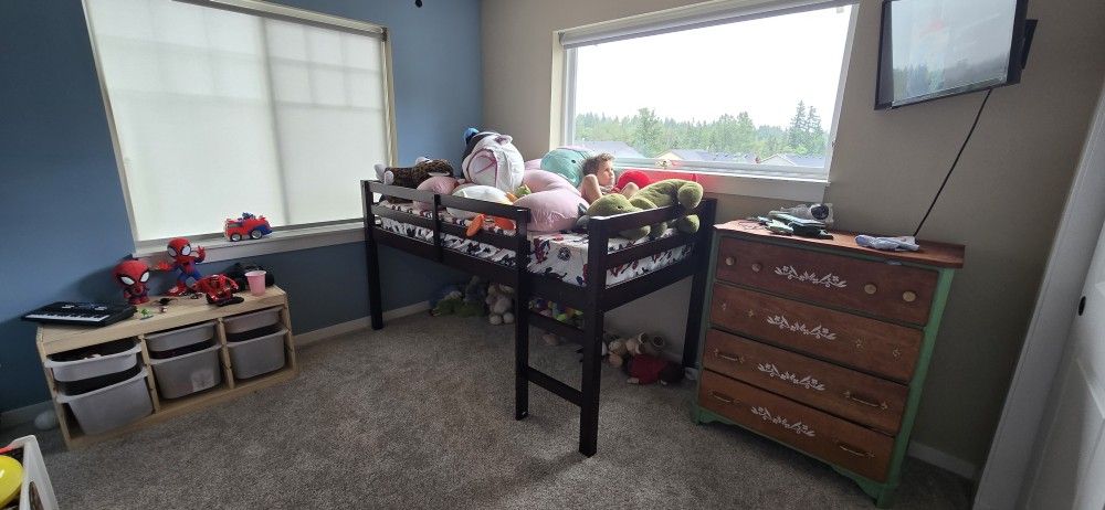 Twin Size Loft Bed Frame With Matress