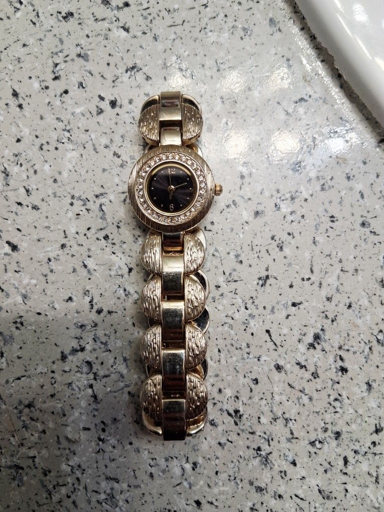 Allude Watch