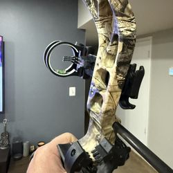 Diamond Edge SB-1 Compound Bow – Ready to Hunt