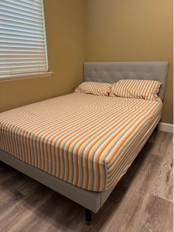 Full Size bed