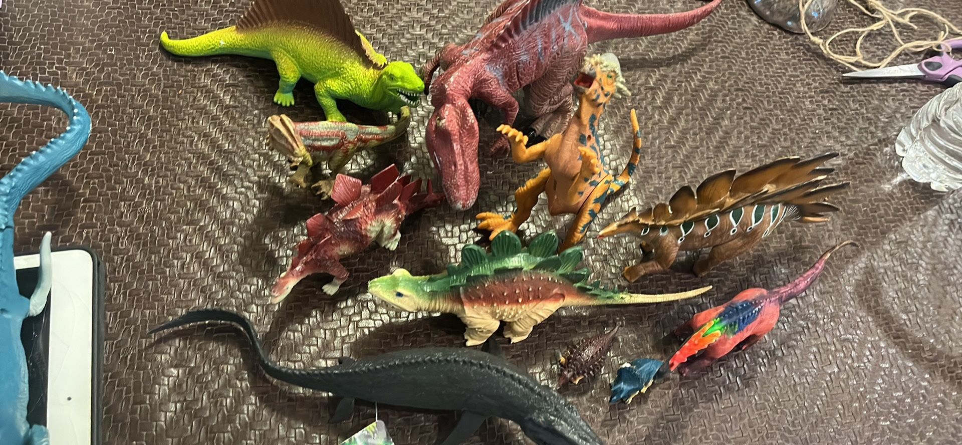Dino Lot 
