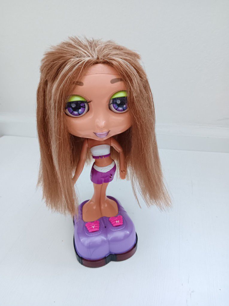 Bratz Vintage 1999 Talking Nikki Diva Star Interactive Doll Toy