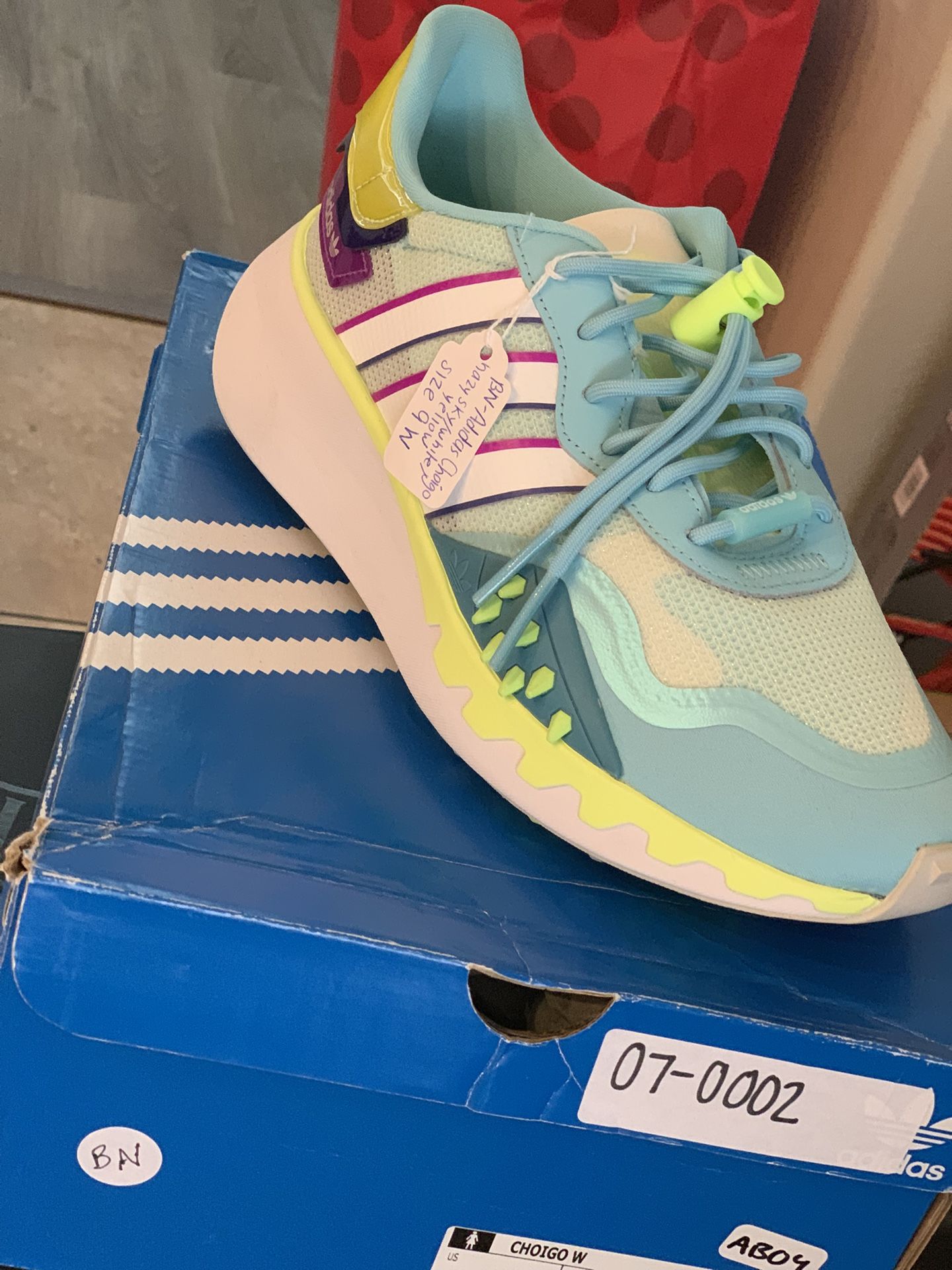 Adidas Women’s Size 9-New