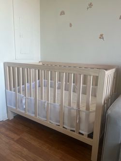 IKEA crib, Organic Avocado Mattress with Organic water proof mattress protector