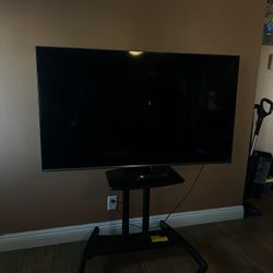 hisense tv  with stand 