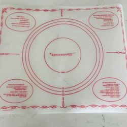 Vintage 1965 Tupperware Pastry Mat. Tart/Pie Crust/Roll Dough Sheet