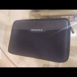 GAEMS Portable Gaming Case/Monitor with Remote