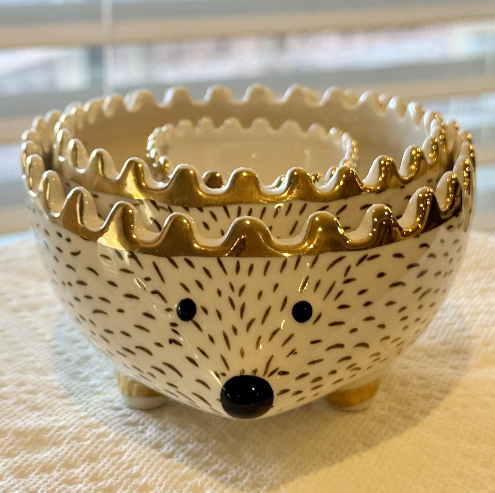 Hedgehog Stackable, Stoneware Trays