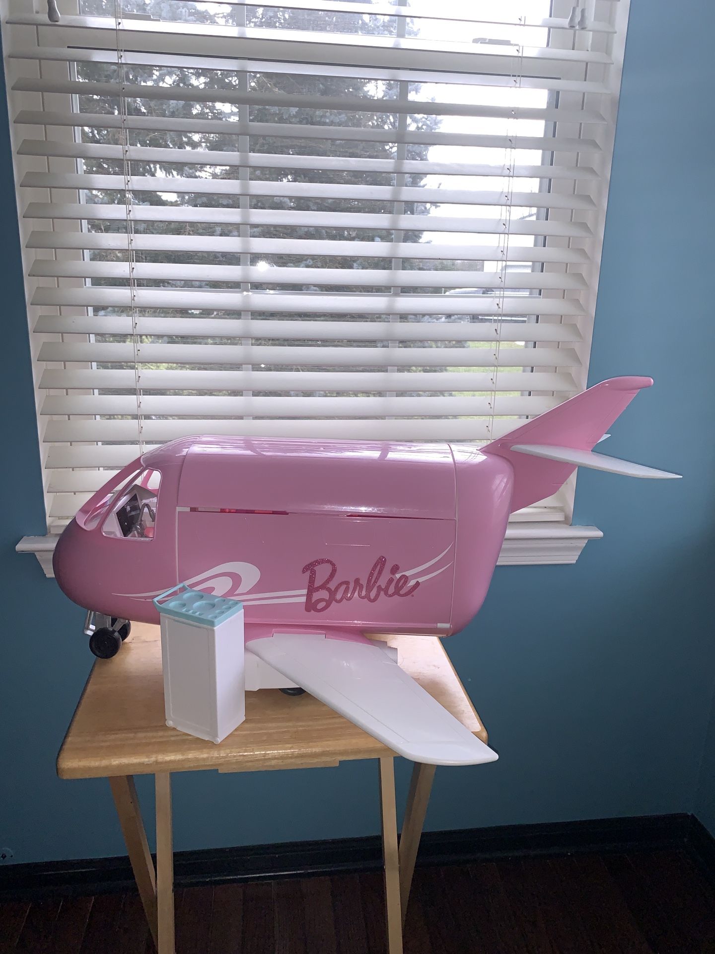 BARBIE JUMBO AIRPLANE with Drink Cart and Tray Table