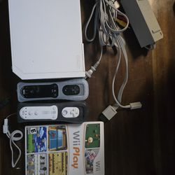 Nintendo Wii White Console Pre-owned 