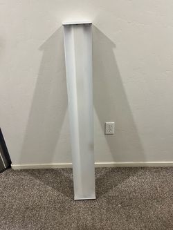Fluorescent Light Fixture with Diffuser Cover