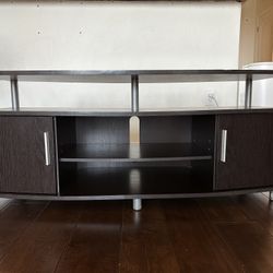 TV Stand/Entertainment Center