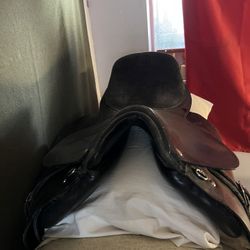 HORSE SADDLE 