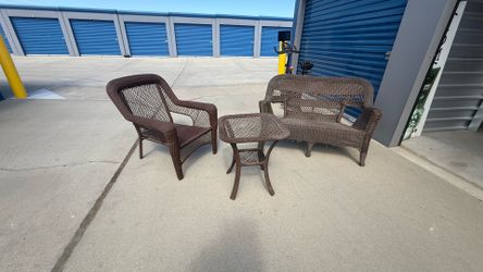 Set of patio 2 chairs and 1 table