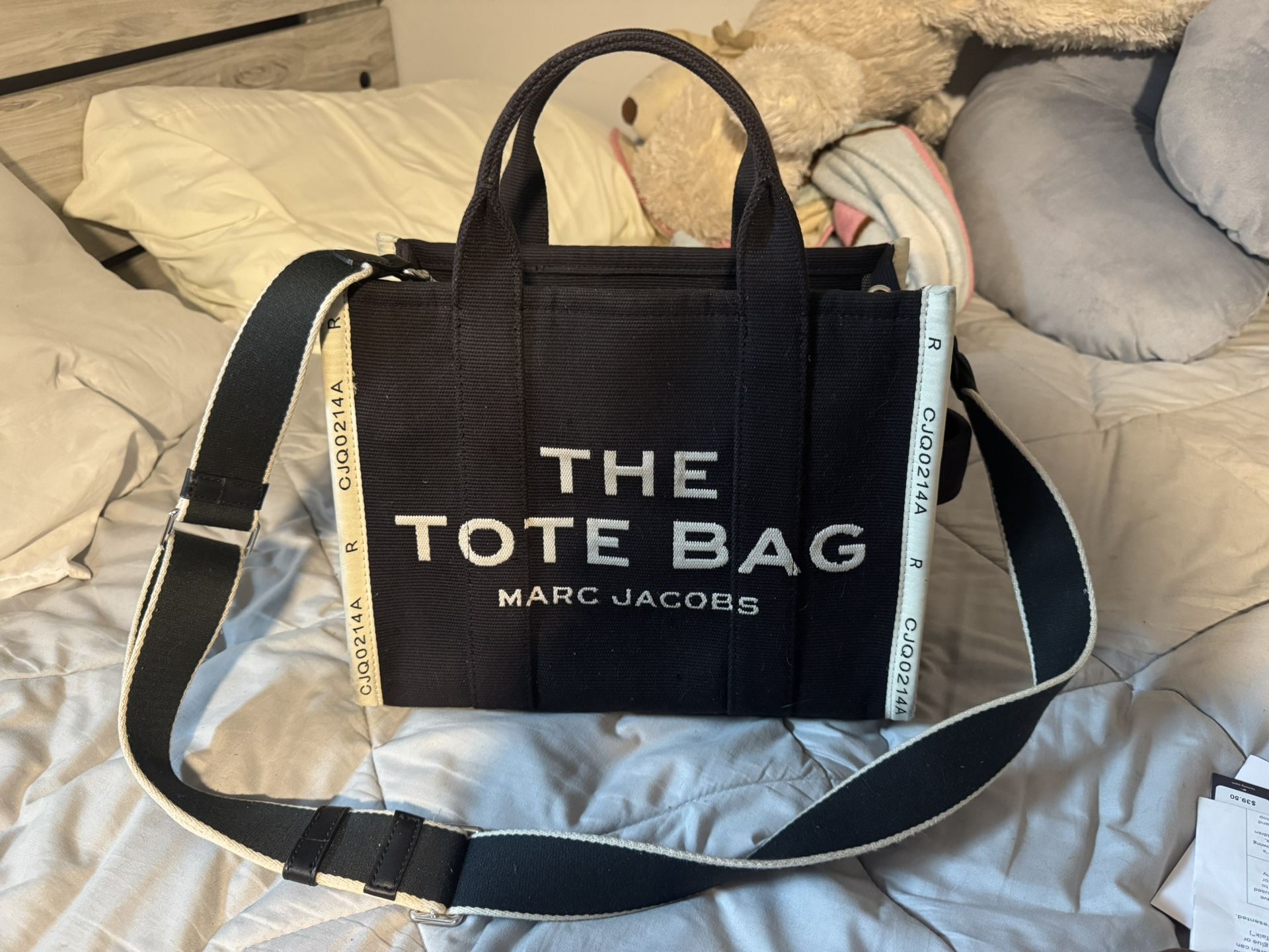 Marc Jacob’s Tote Bag Medium Size