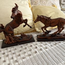 Horses Figurines - Decor