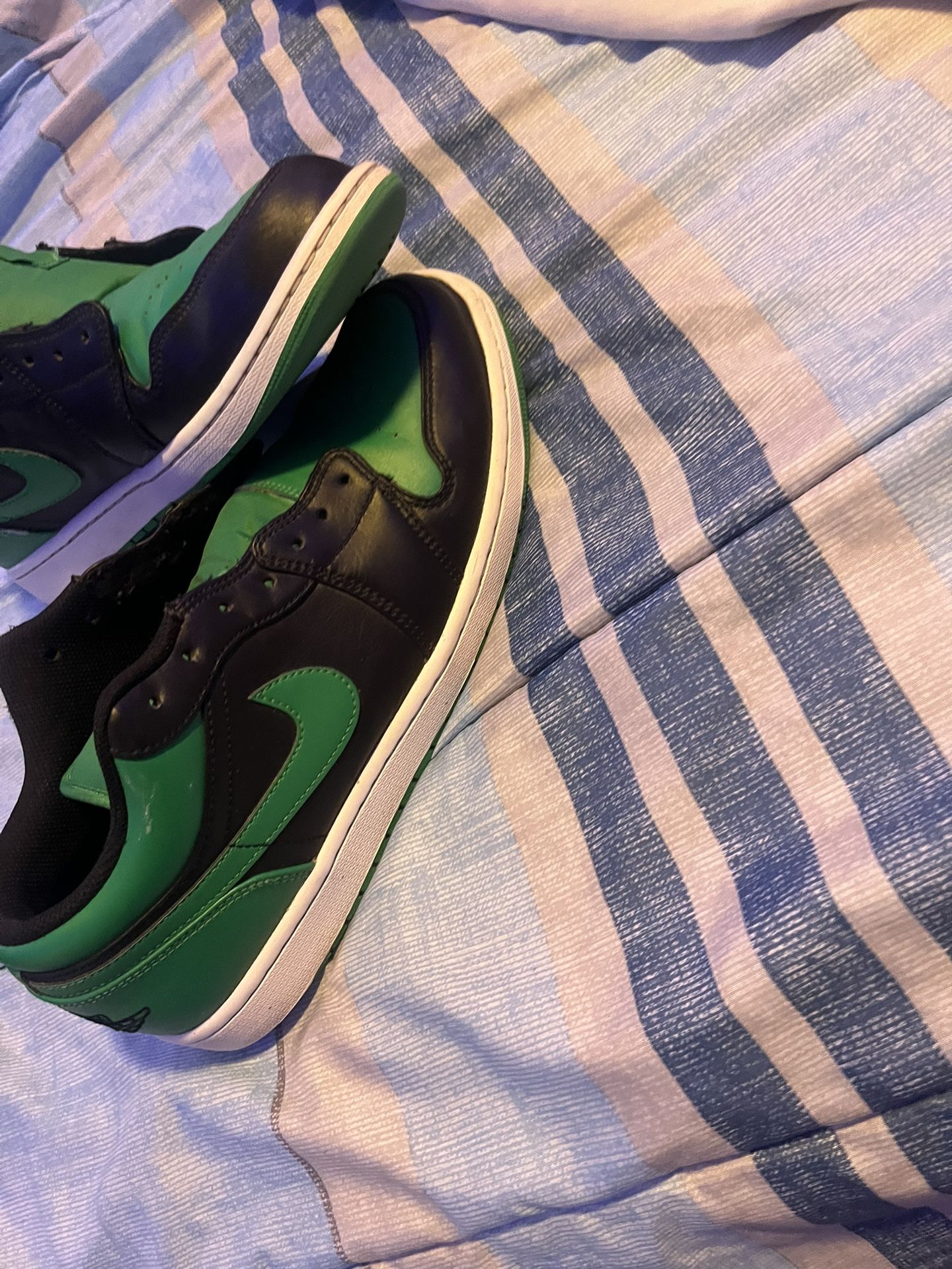 Jordan 1s low