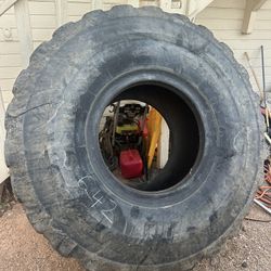 642lb Tractor Tire
