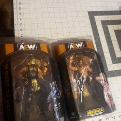 Signed Penta El Zero Miedo & Rey Phoenix AEW Action Figures