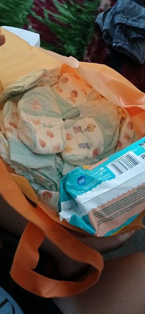 Newborn Pampers 102