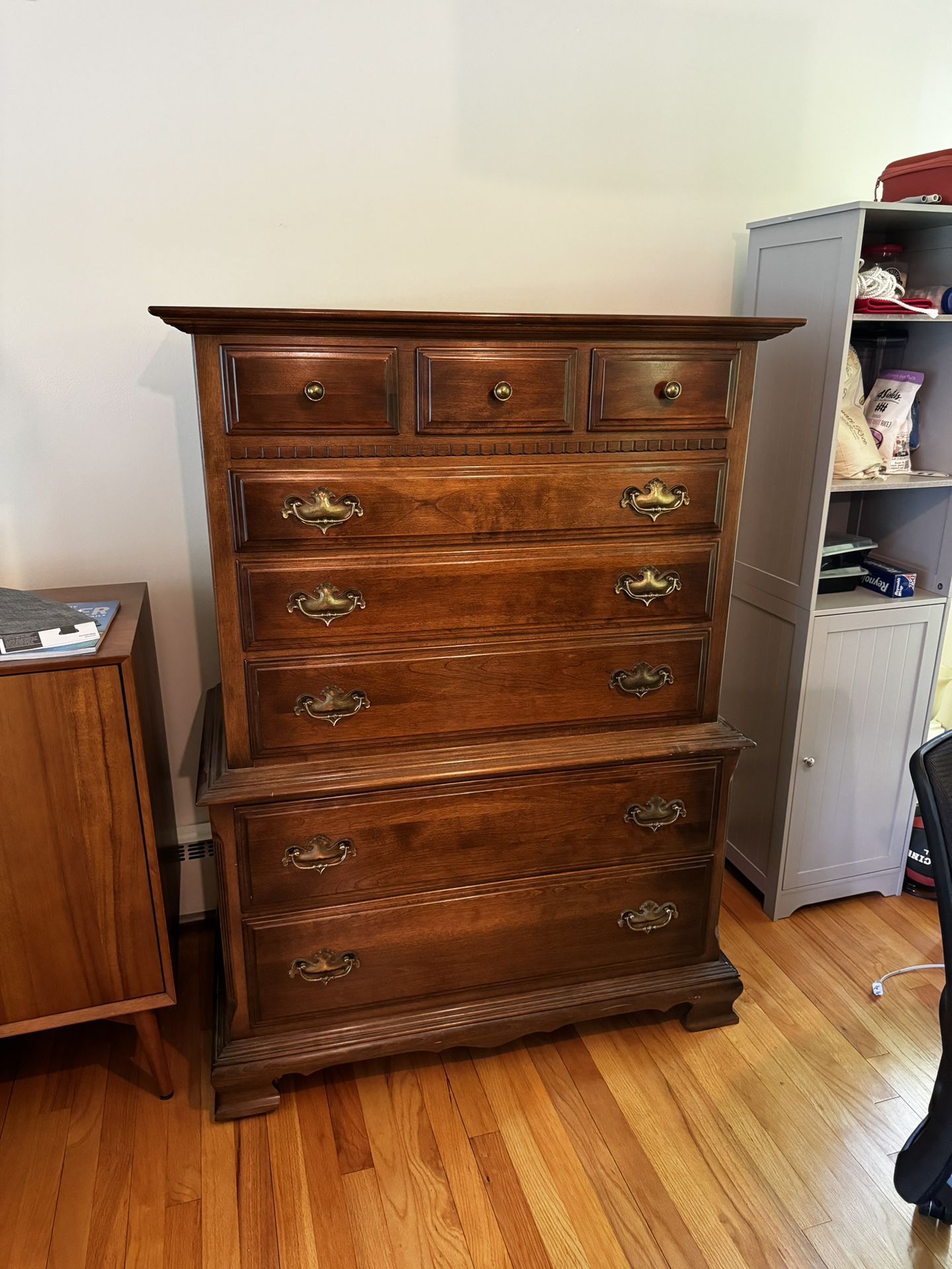 Ethan Allen Solid Wood 8-drawer Dresser