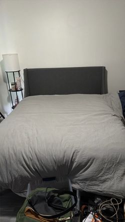 Bed frame queen size