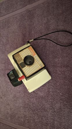 Vintage Polaroid Swinger Model 20 Camera