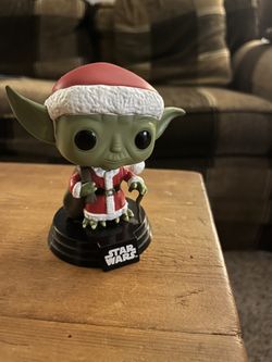 Funko Pop Star Wars: Holiday - Santa Yoda Collectible Figure, Multicolor