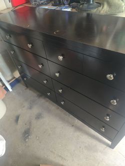 Dresser