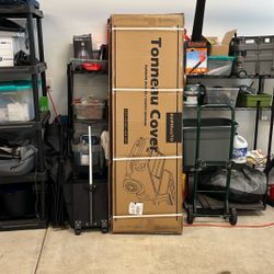 Tonneau Truck Bed Cover. 6’ Truck Beds