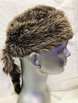 VINTAGE RACCOON HAT
