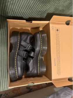 Dr. Martens Mary Jane’s