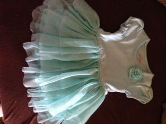 Baby gilr 12-18 dresses