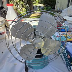 Vintage Eskimo Oscillating Fan