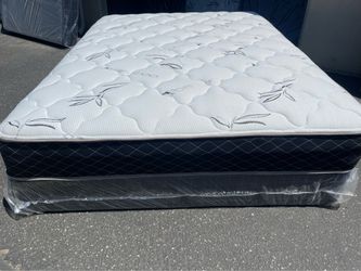 Full Bamboo Royal Supreme Mattress and Boxspring!