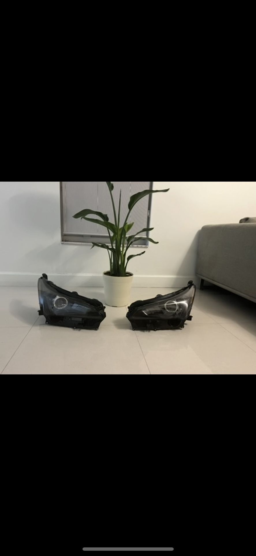 2019 Lexus NX300 Headlights