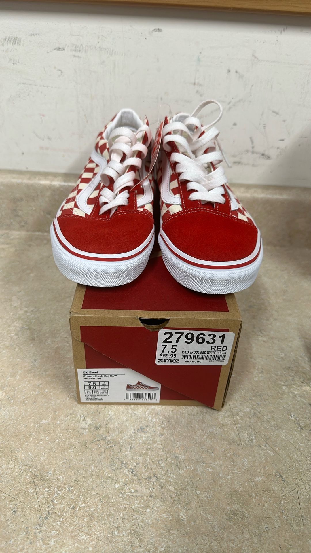 Vans Size 7.5 Men’s (9 Women)  Brand New 
