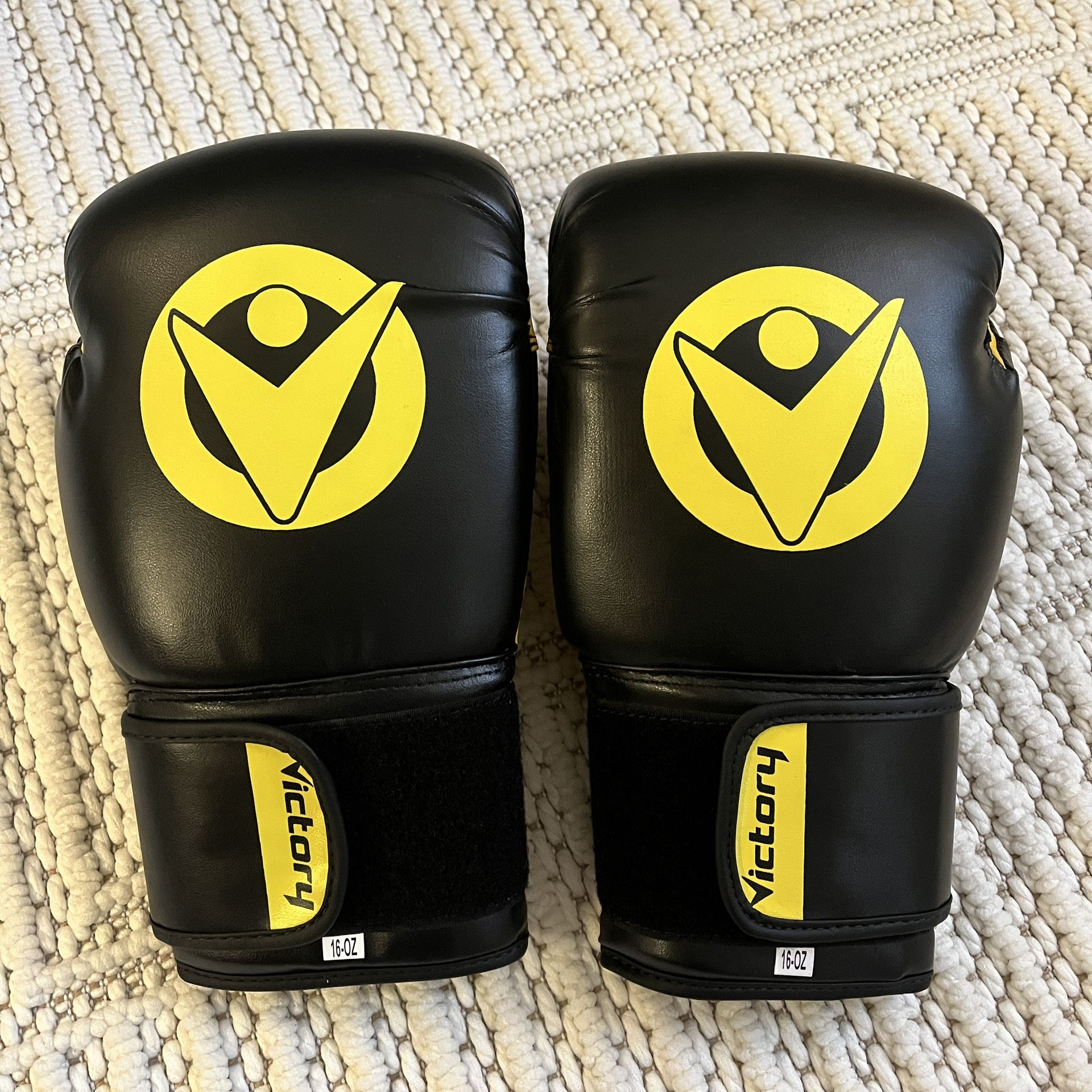 New Victory Boxing Gloves 16 OZ