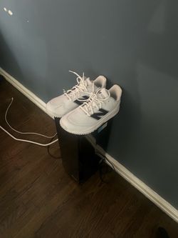 New balance baseball truf shoes