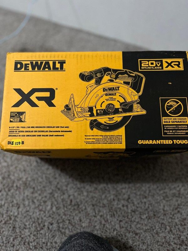 DeWalt Sierra 6 1/2" 20V