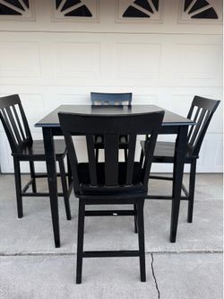 Counter Height Table and Chairs