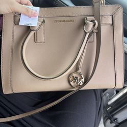 MK Leather purse 