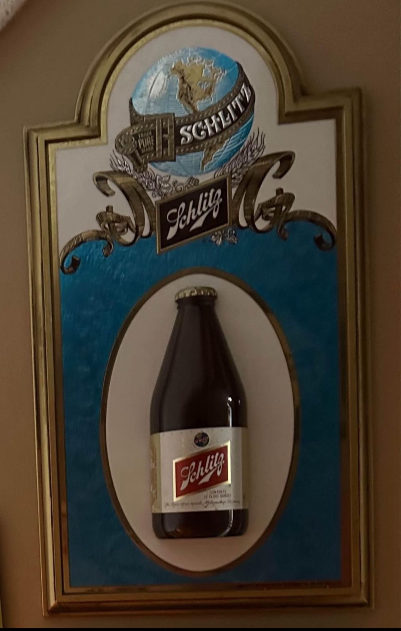 Vintage Man Cave 1977 Schlitz Beer 3D Bottle Advertising Sign Made In USA.