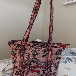 Women’s Vera Bradley shoulder bag