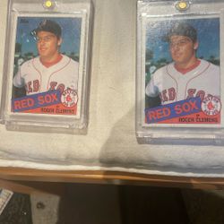 2 Roger Clemons Rookie Cards 1985 Topps