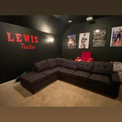 BRAND NEW REVERSIBLE SECTIONAL SOFA 