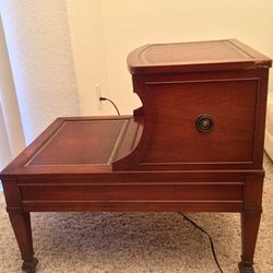Vintage Gordon Fine Furniture 2 tier Side Table with Drawer