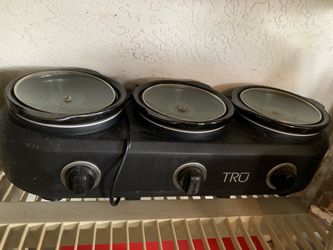 TRU Triple Slow Cooker Buffet ServerBlackWith Glass Lids 3 Pots